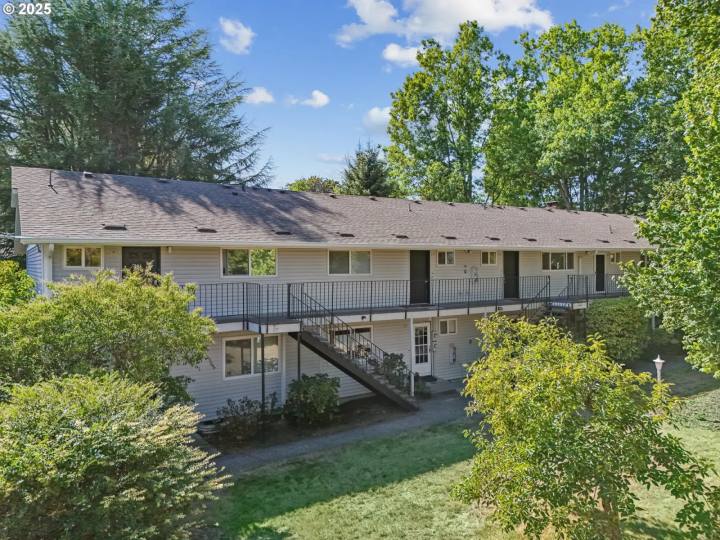 6835 SW Capitol Hill Rd #36, Portland