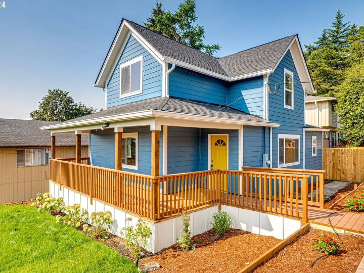 1137 NW Ash St, Camas