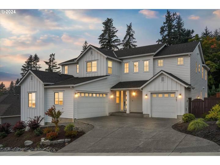 907 W Magnolia Loop, Washougal