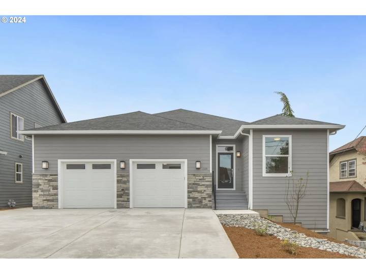 125 S 1st, St Helens