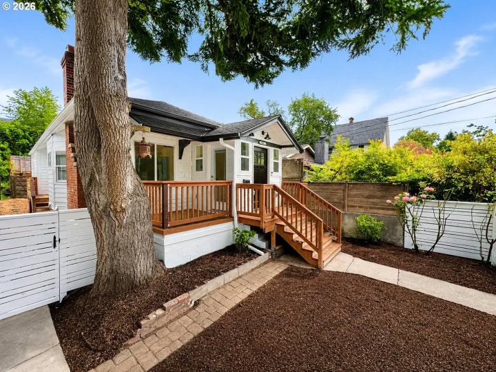 2927 SE Morrison St, Portland