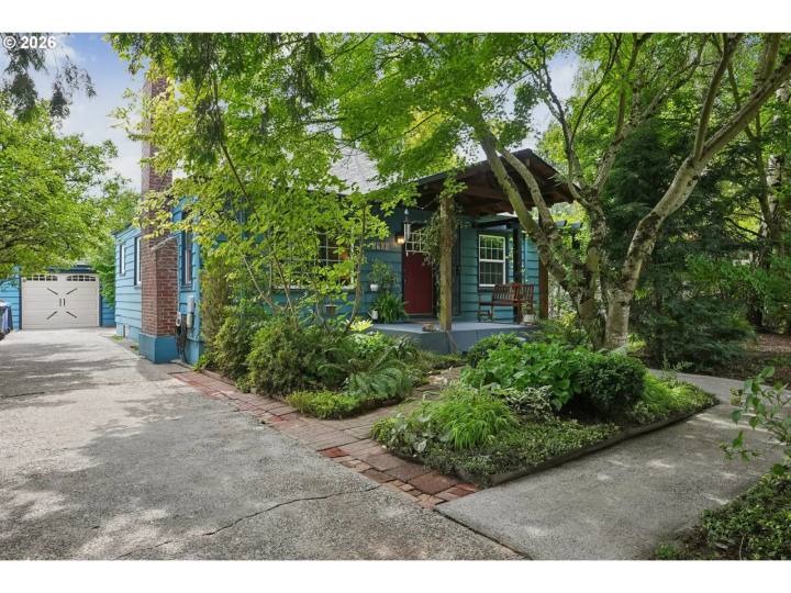 5900 NE Ainsworth St, Portland