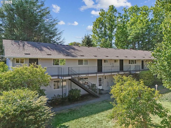 6835 SW Capitol Hill Rd APT 36, Portland
