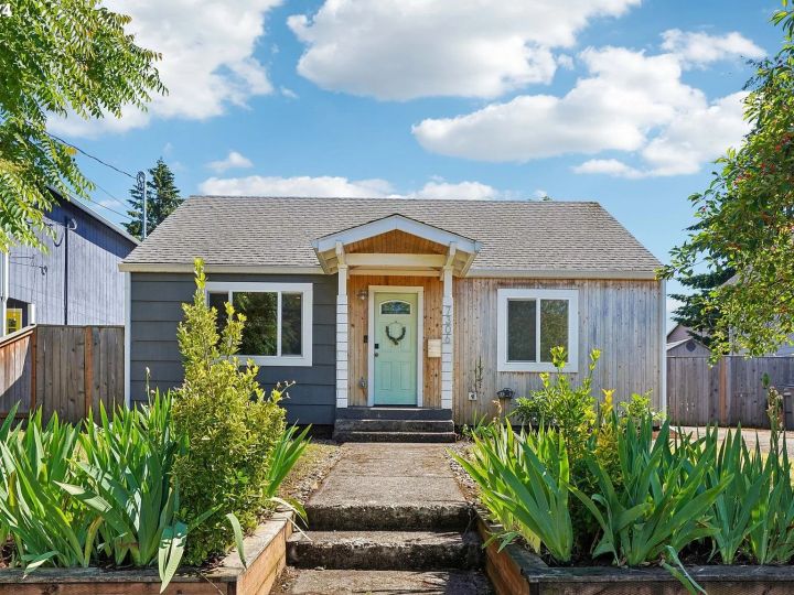 7306 SE Bybee Blvd, Portland