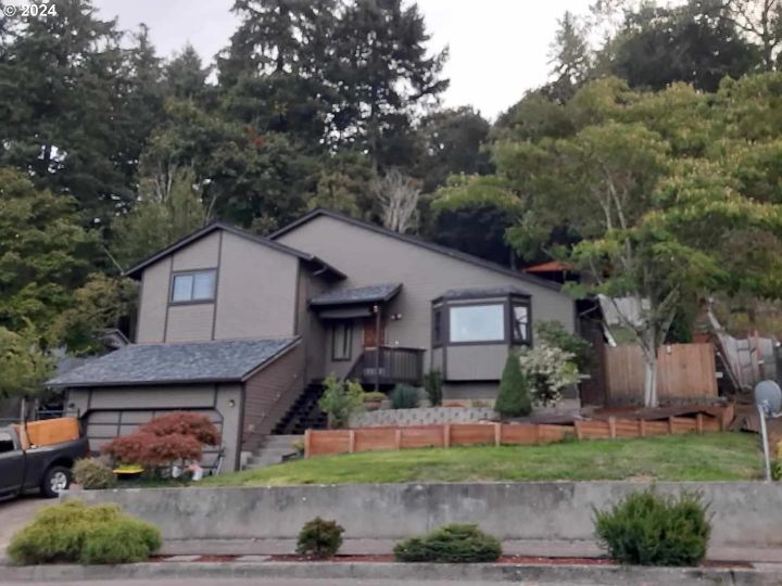 1442 SW Wallula Dr, Gresham