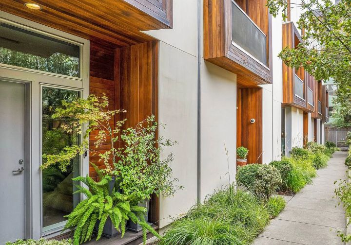 640 NE Knott St #12, Portland
