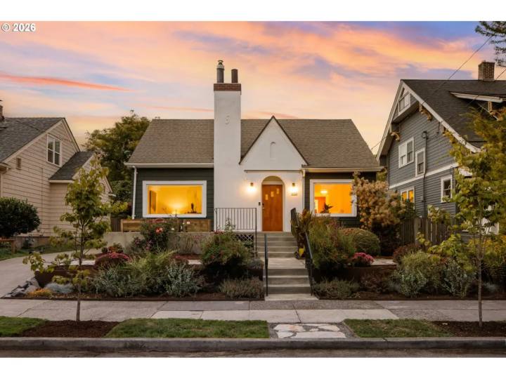 3329 NE TILLAMOOK ST, Portland