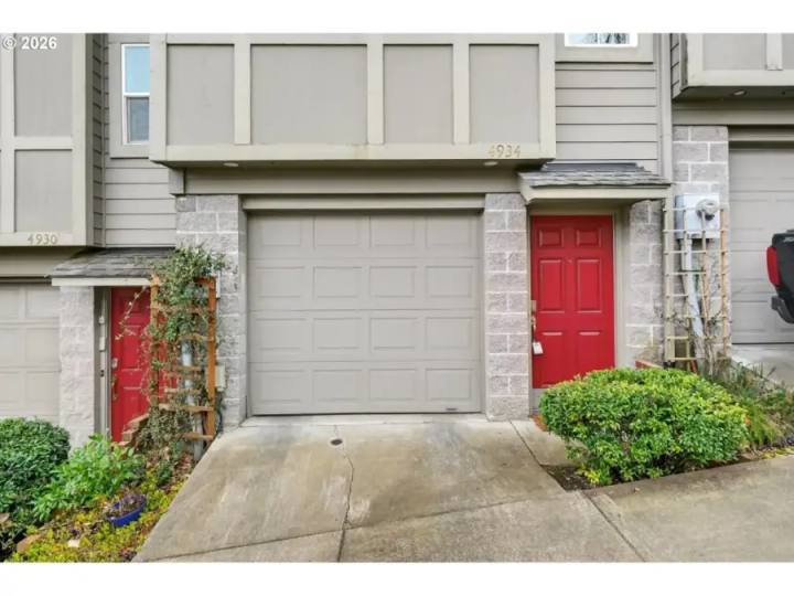 4934 SW 1ST AVE, Portland