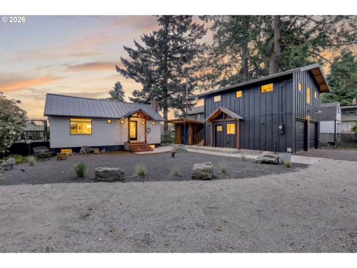 19330 HOWELL ST, Gladstone