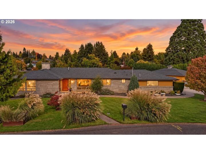 804 NW Sluman RD, Vancouver