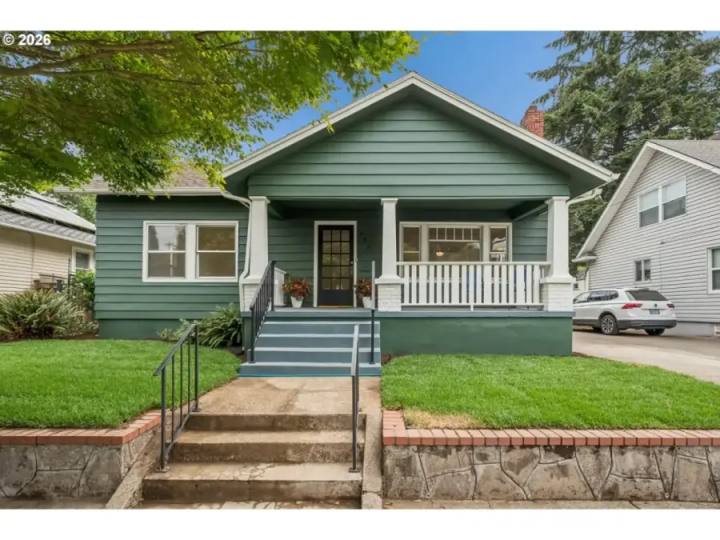 326 NE 26TH AVE, Portland