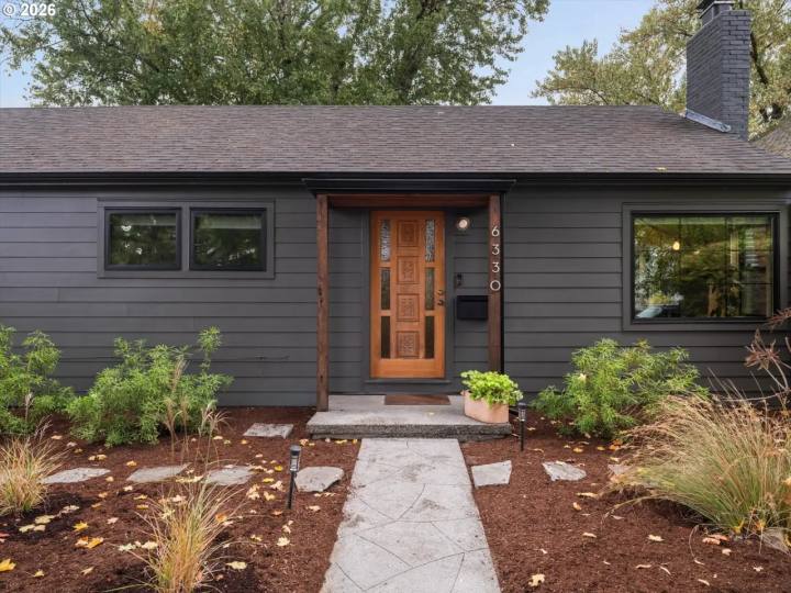 6330 SE WOODSTOCK BLVD, Portland