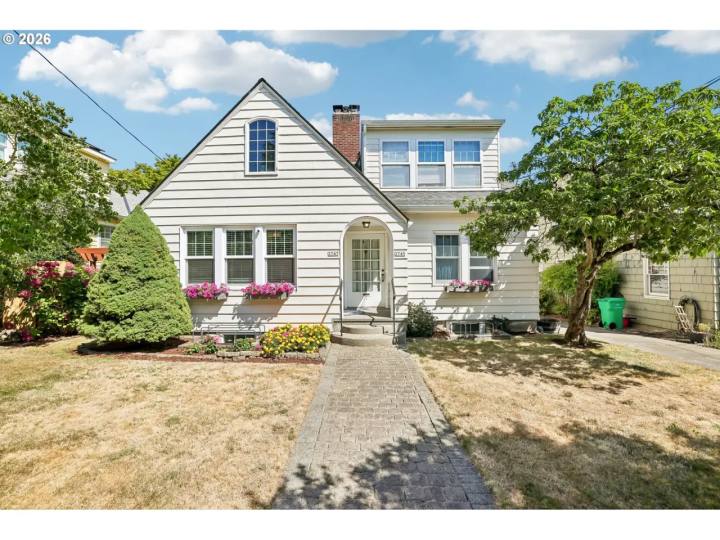 2747 NW RALEIGH ST 2, Portland