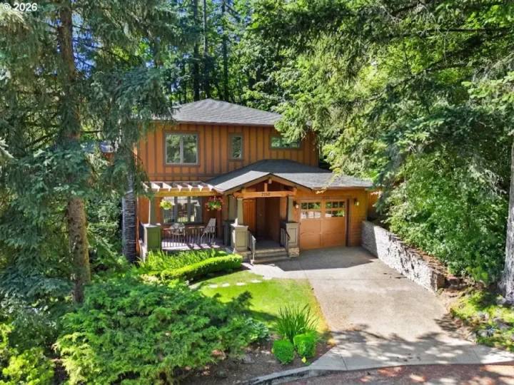 3352 SW FAIRMOUNT LN, Portland