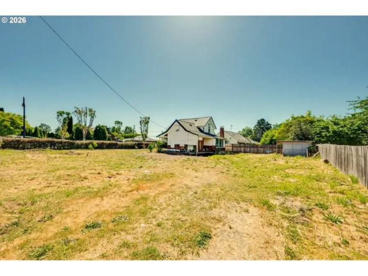512 DAVIDSON AVE, Woodland