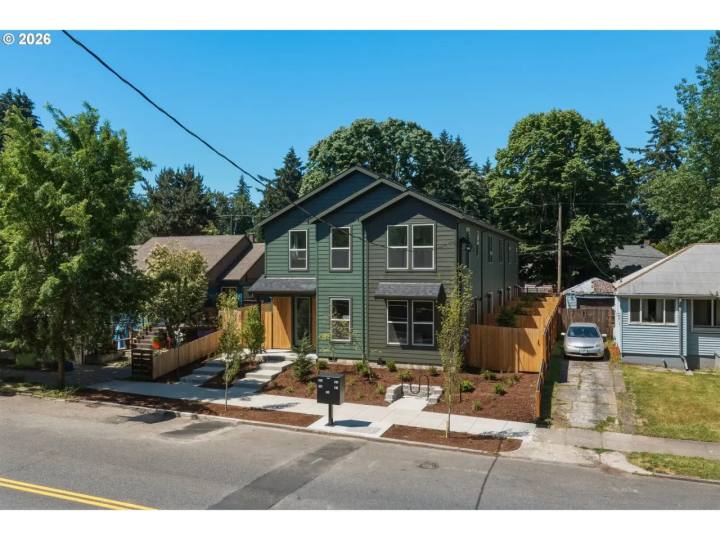 6187 N Albina AVE 2, Portland