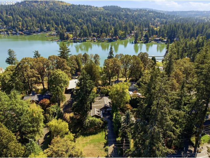 3750 UPPER DR, Lake Oswego
