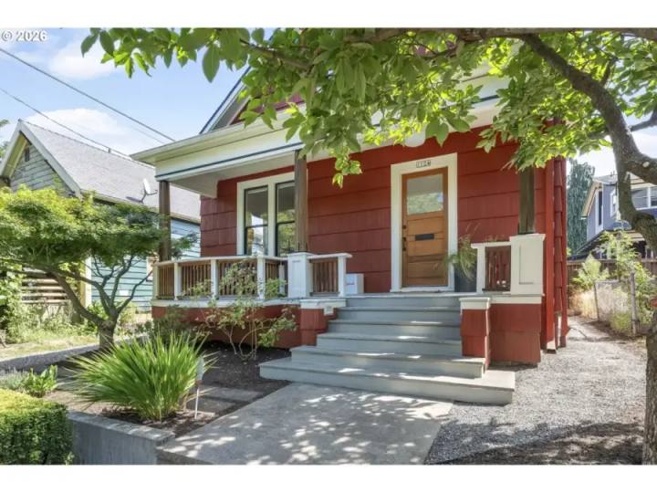 1124 SE 35TH AVE, Portland