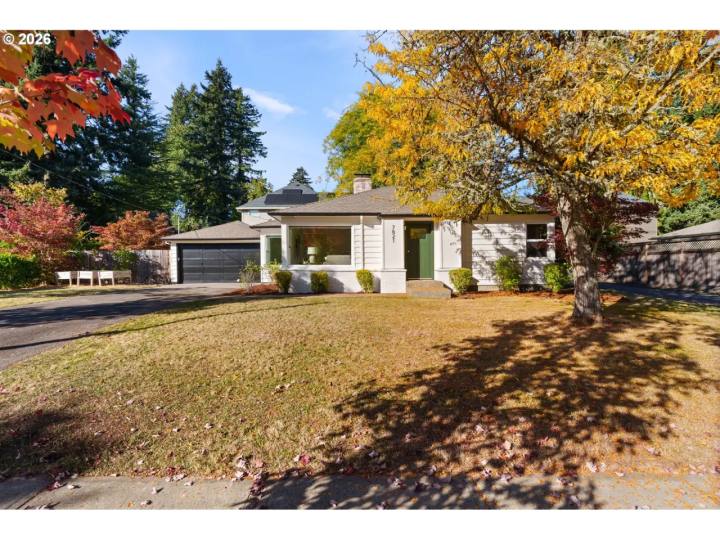 7821 SW GREENWOOD DR, Portland