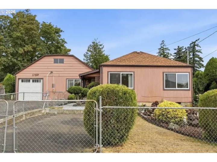 11833 SE ASH ST, Portland