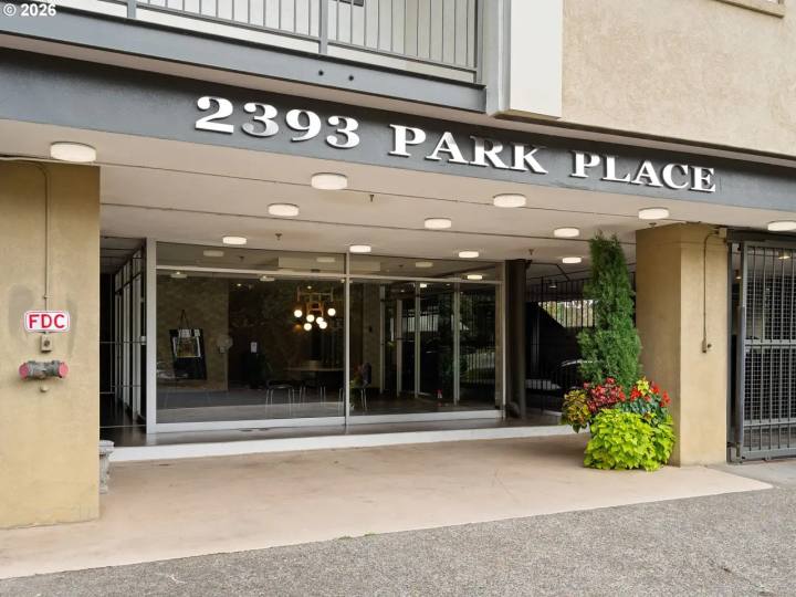 2393 SW PARK PL 112, Portland