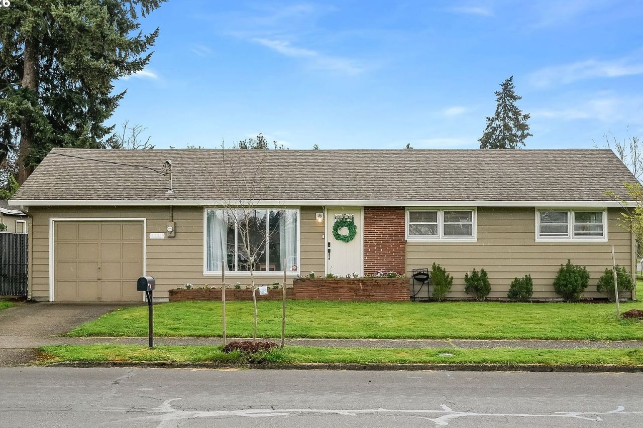 2001 General Anderson Avenue, Vancouver, sold.